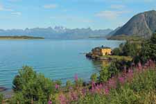 Norv&egrave;ge, Holdoya, maison jaune
