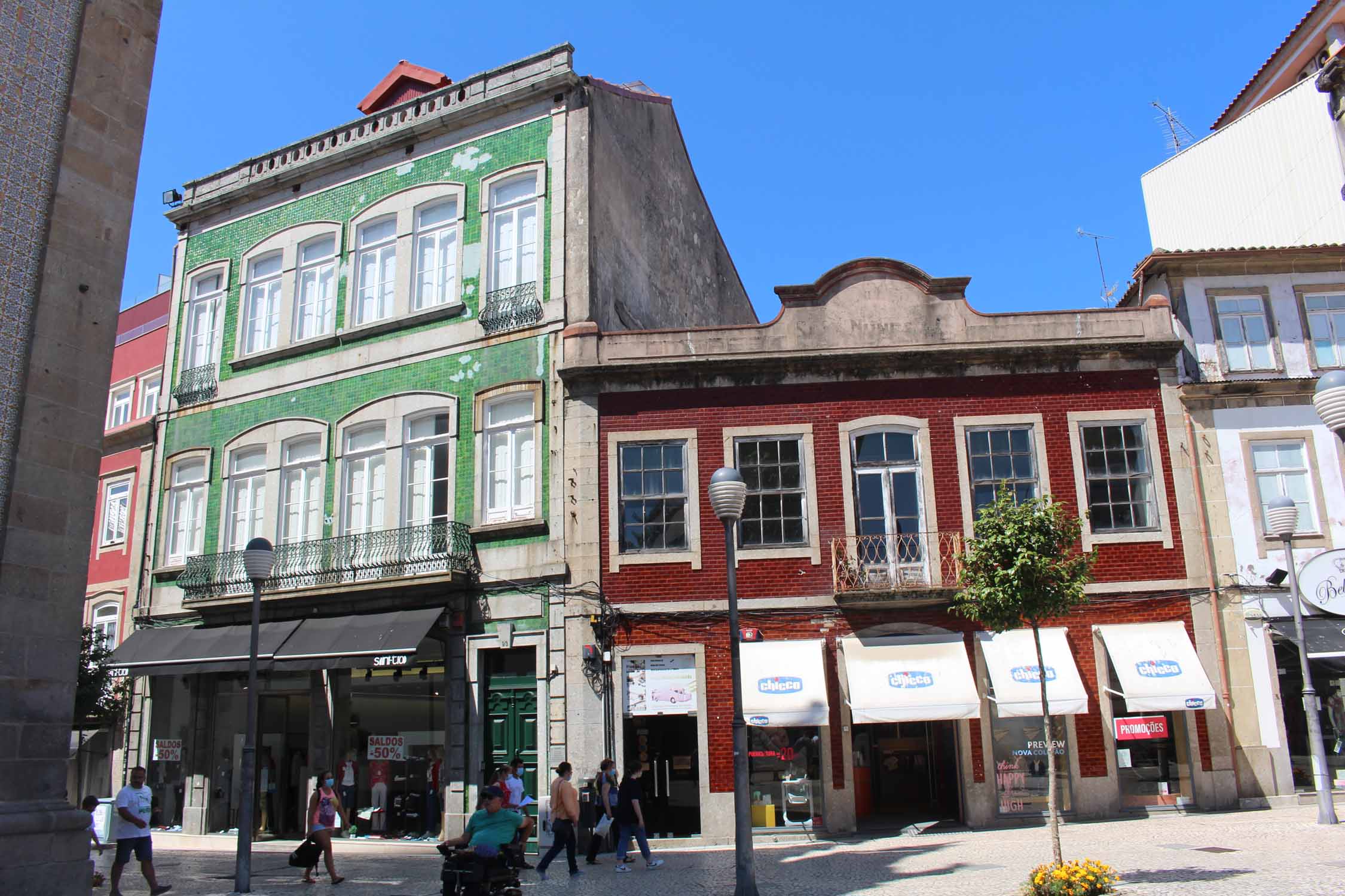 Braga, bâtiments colorés