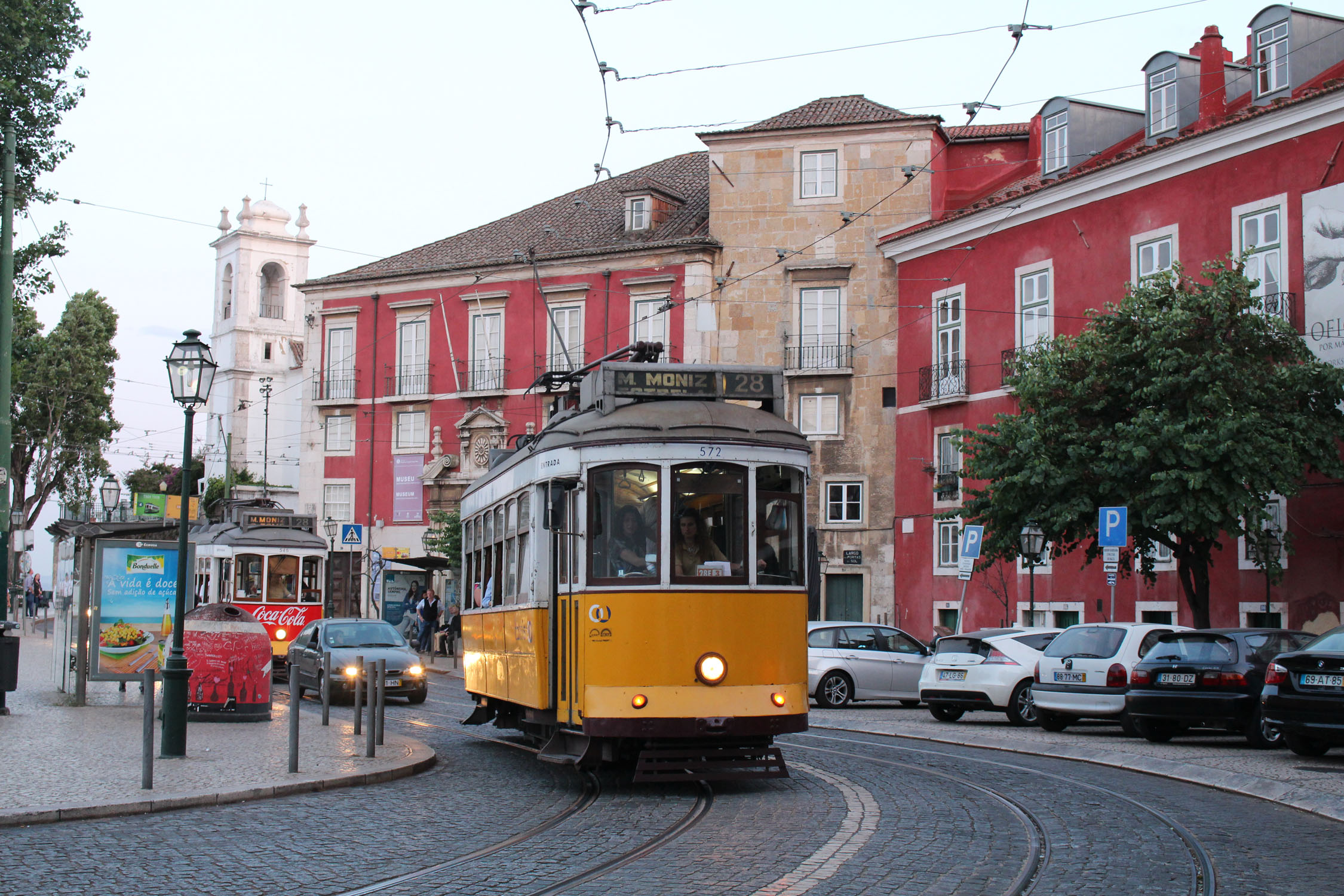 Lisbonne, Largo das Portas do Sol, tramway
