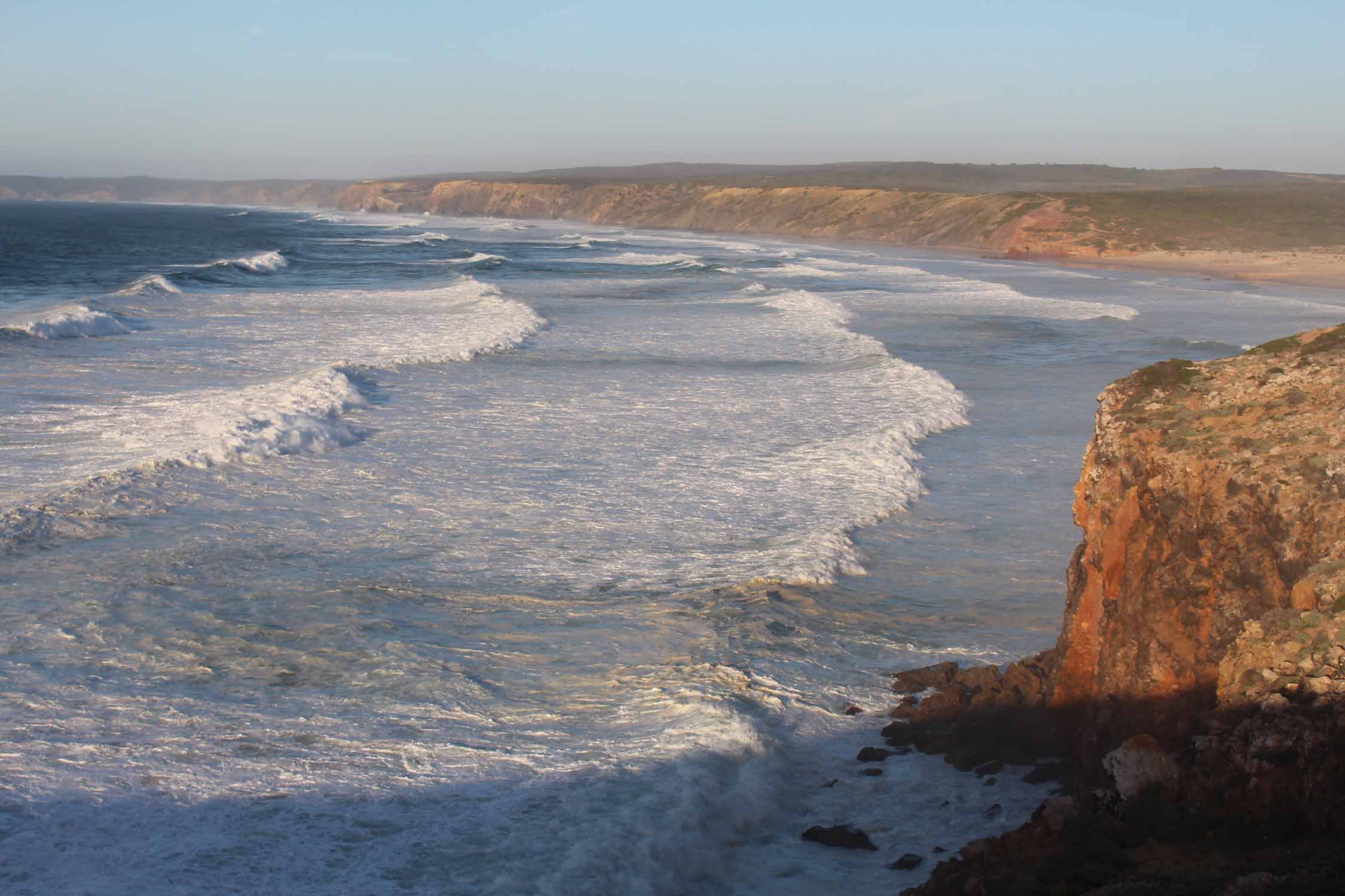 Plage de Bordeira, vagues