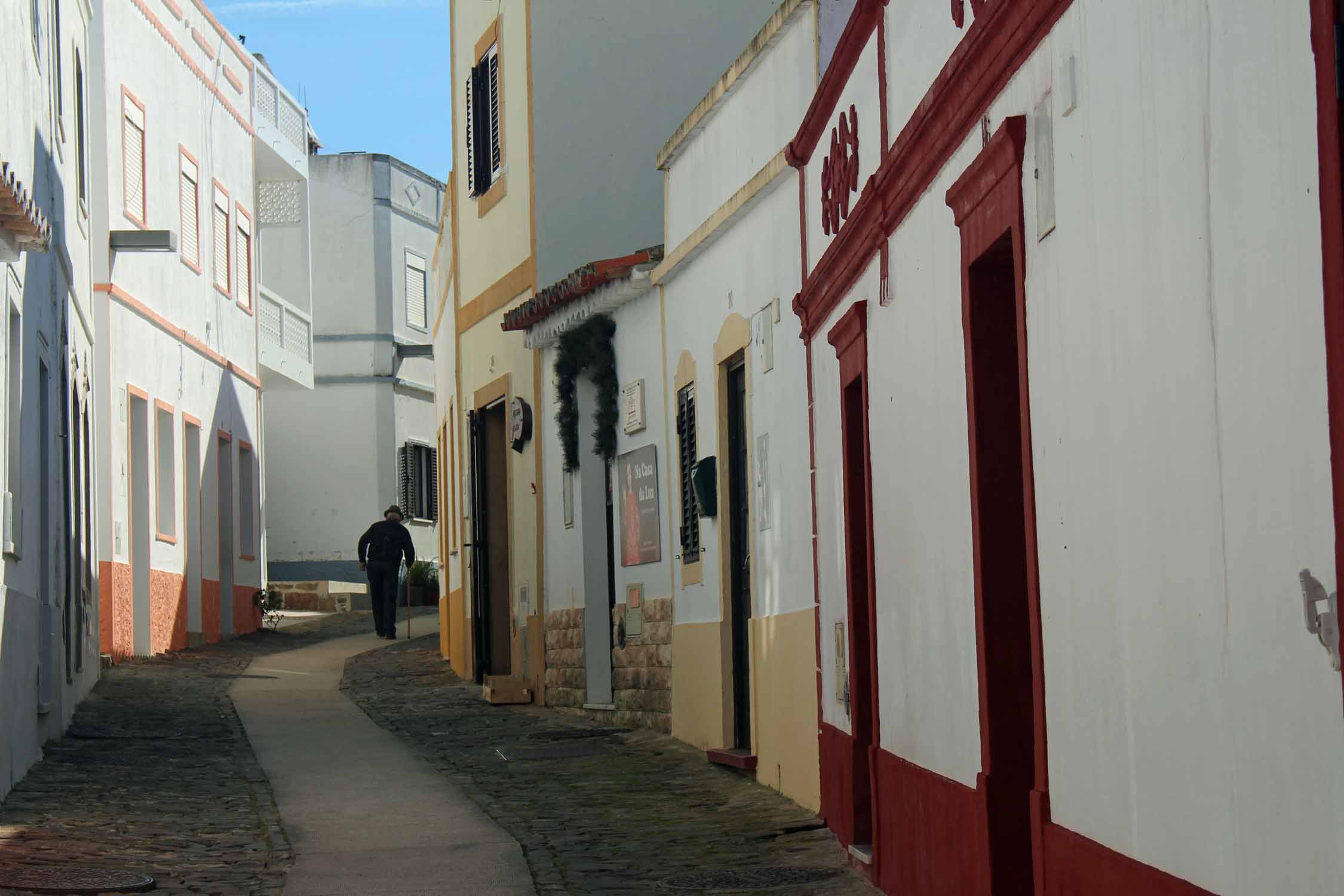 Cachopo, ruelle colorée