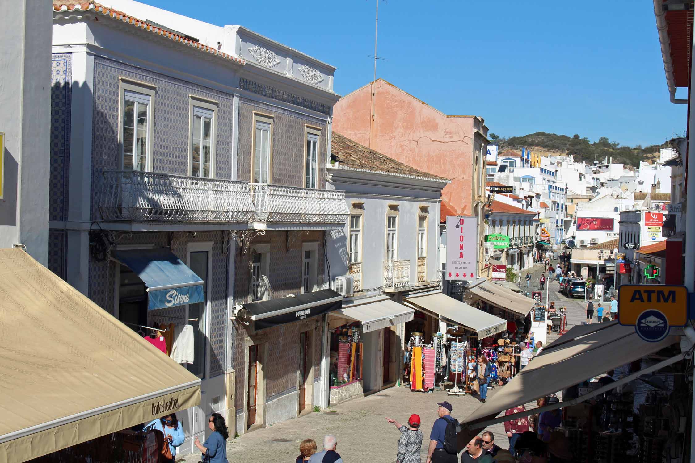 Albufeira, rue commerçante