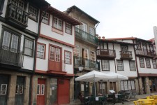 Guimar&atilde;es, largo da Oliveira, maisons typiques