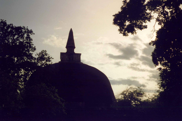 Dagoba, Kiri Vehara