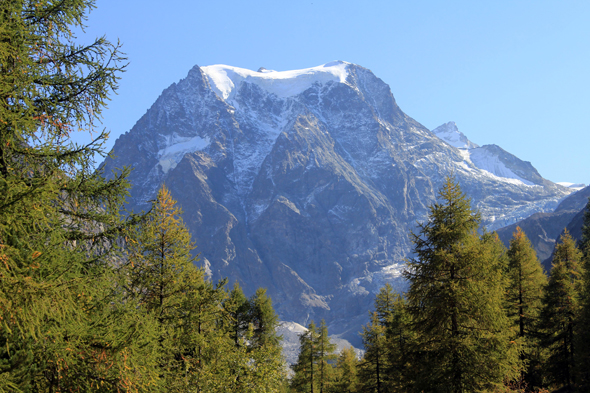 Mont Collon et le Val d'Hérens