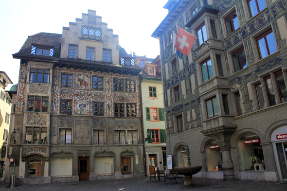 Lucerne, Hirschenplatz