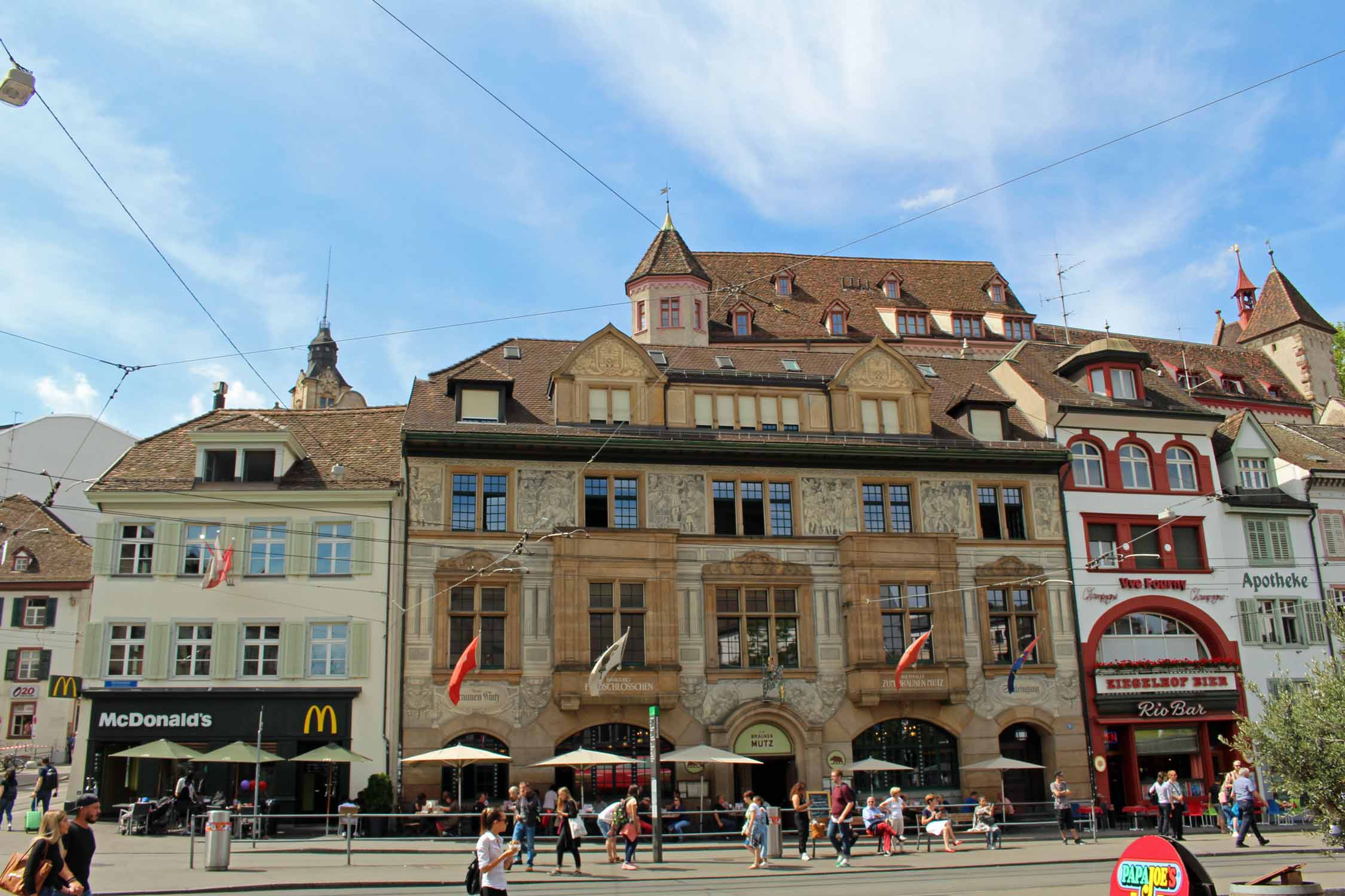 Bâle, place Barfüsserplatz