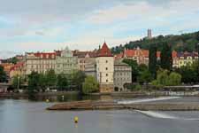 Prague, rivi&egrave;re Vltata, berges