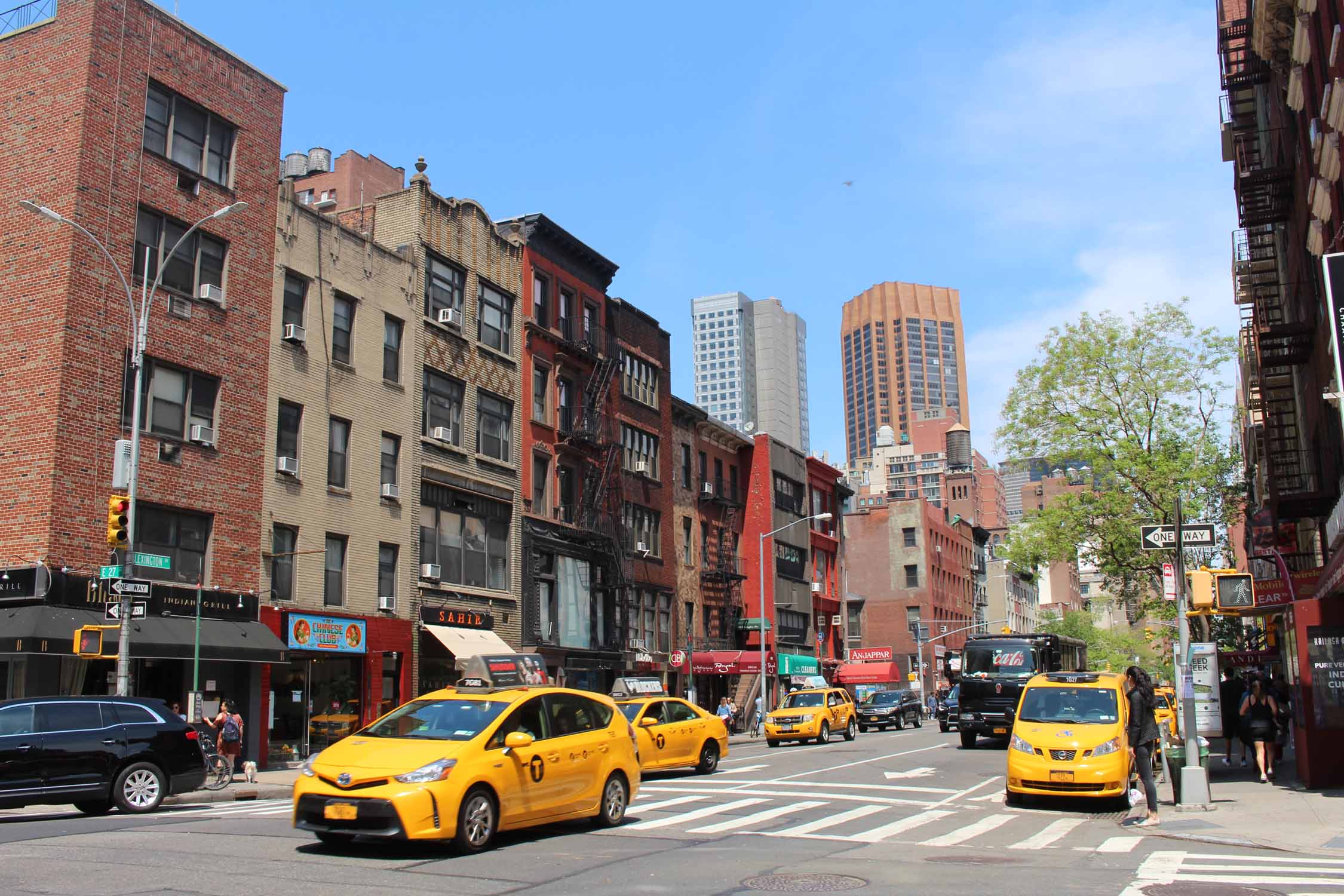 New York, Manhattan, taxi, bâtiments typiques, Lexington avenue
