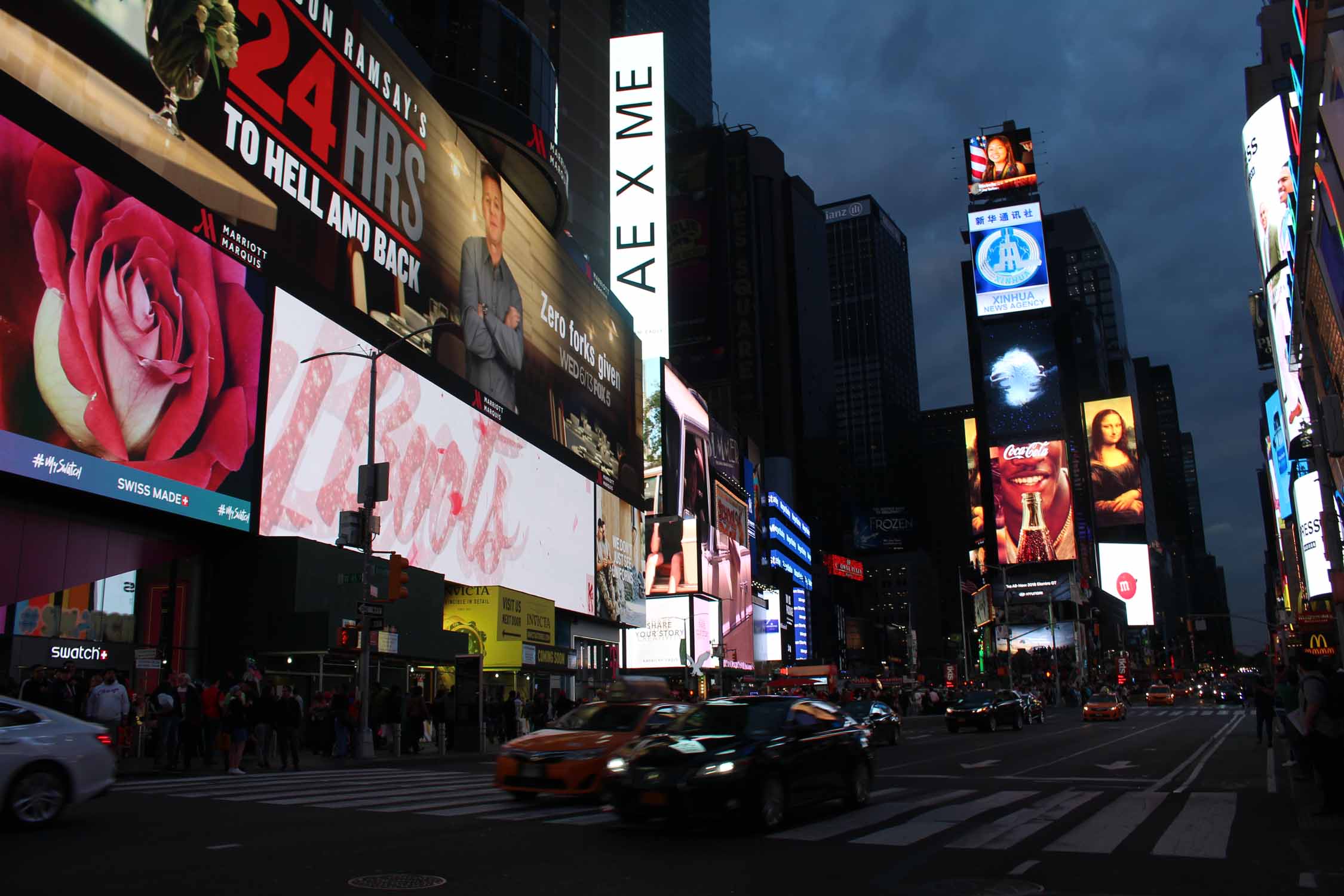 New York, Manhattan, Times Square, enseignes lumineuses, nuit