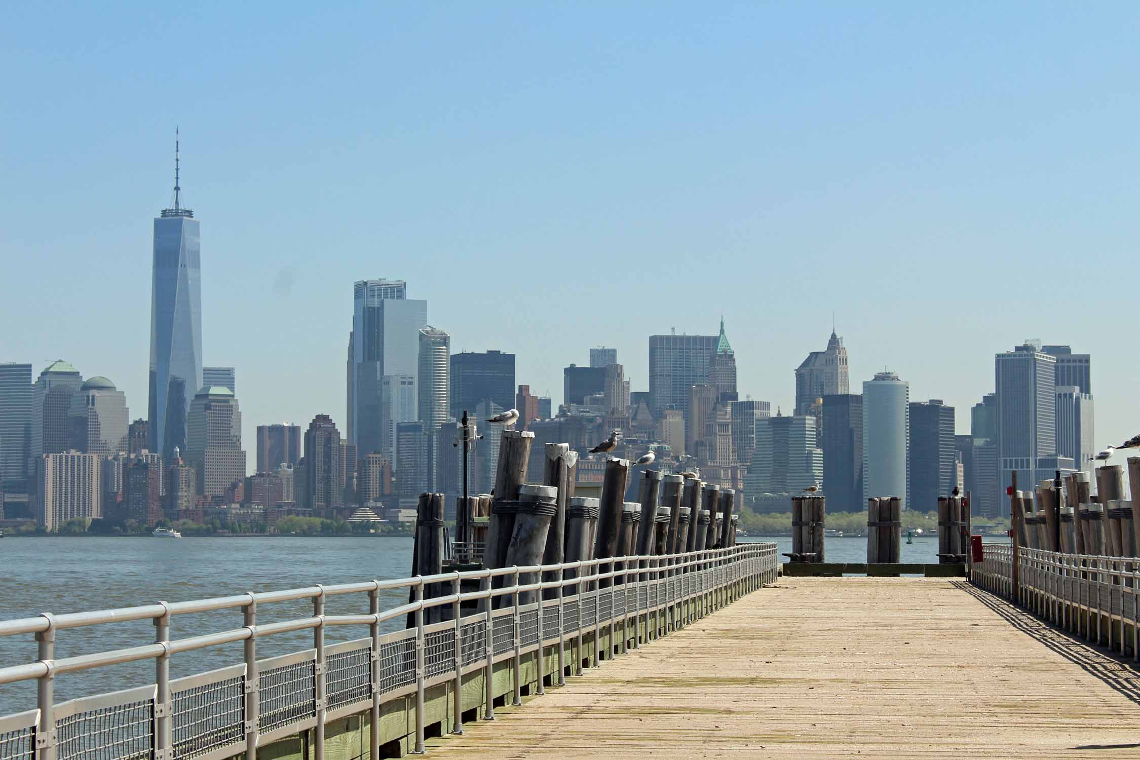 New York, ponton, vue de Manhattan