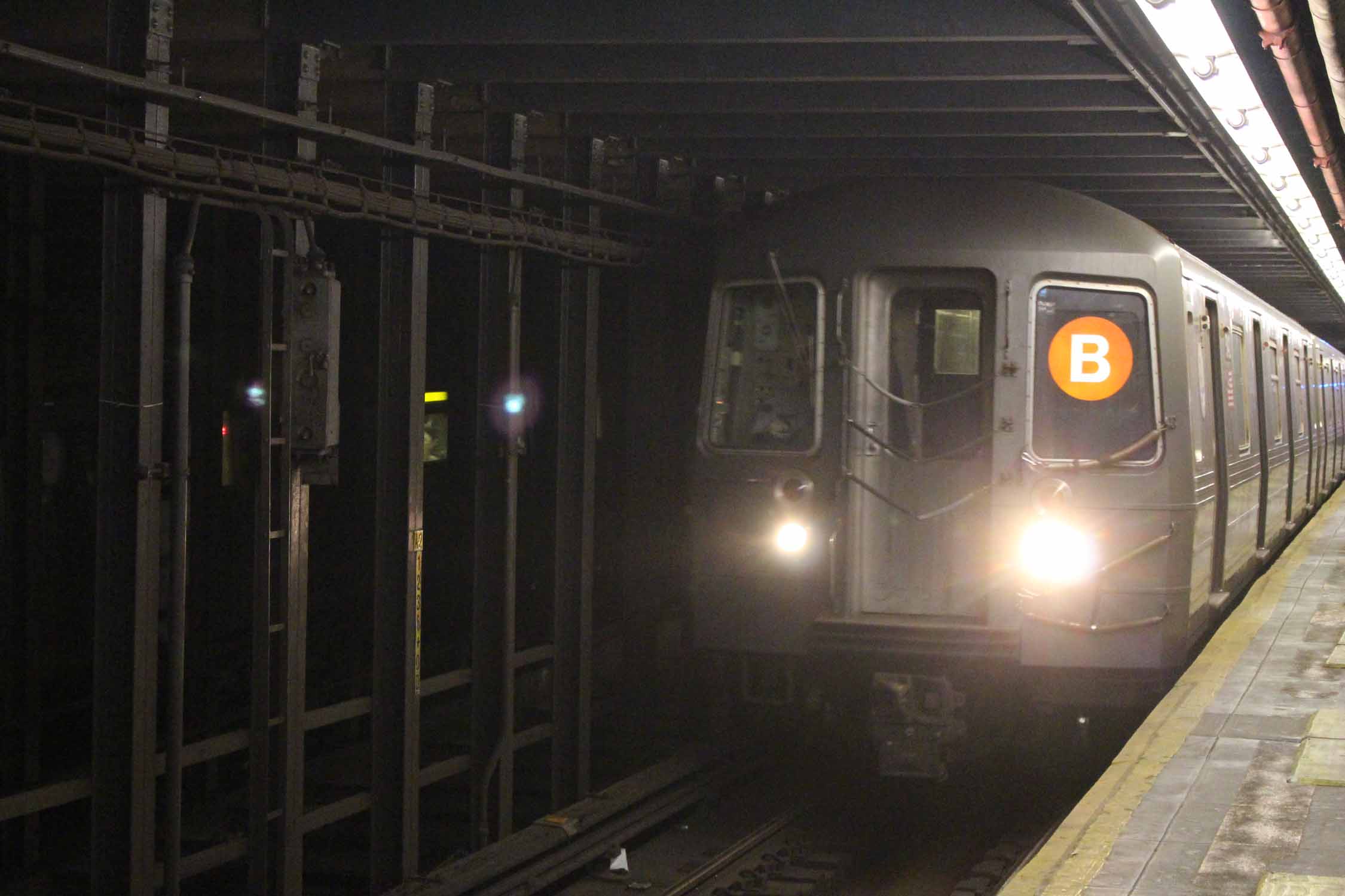 New York, Manhattan, métro ligne B