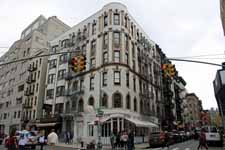 New York, Manhattan, quartier Little Italy, b&acirc;timent typique