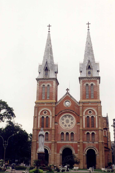 Saïgon, cathédrale Duc Ba