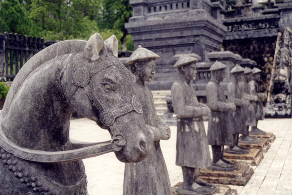 Les magnifiques statues de Khai Dinh