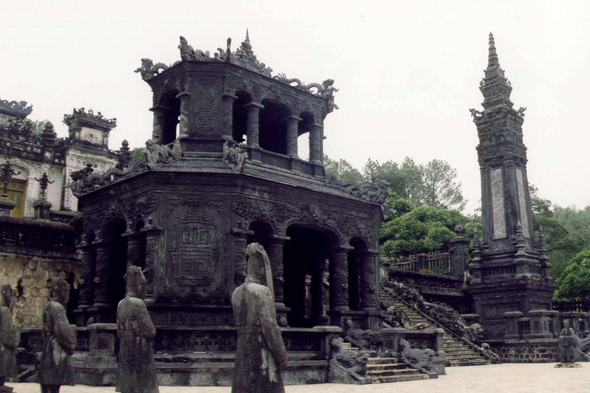 Khai Dinh, tombeau