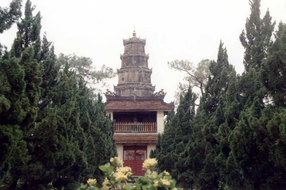 Huê,  le beau temple de Thien Mu
