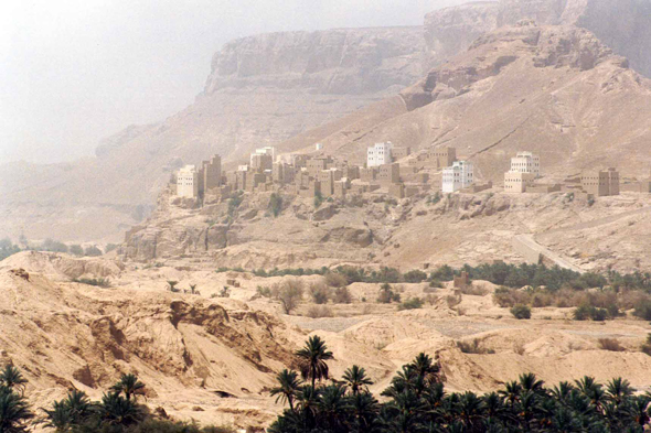 Al-Hajjarayn, Wadi Dawan