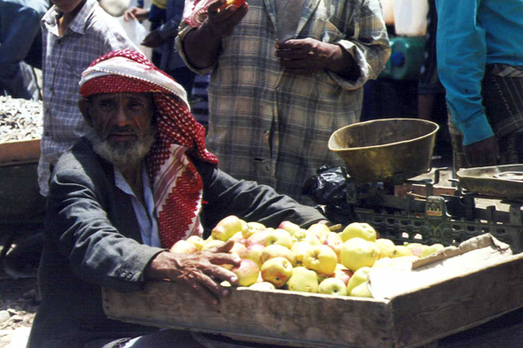 Suq adh-Dhabab, marchand